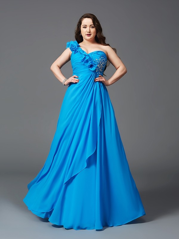 Robe trapèze/princesse asymétrique en mousseline de soie, sans manches, avec strass, grande taille