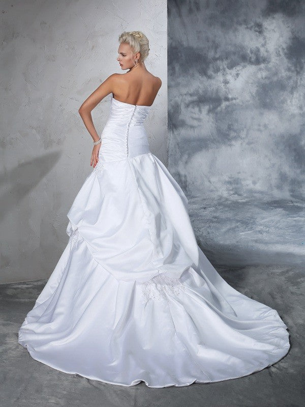 Ball Gown Strapless Applique Sleeveless Long Satin Wedding Dresses
