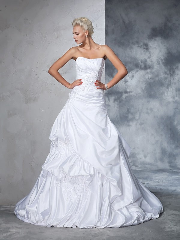 Ball Gown Strapless Applique Sleeveless Long Satin Wedding Dresses