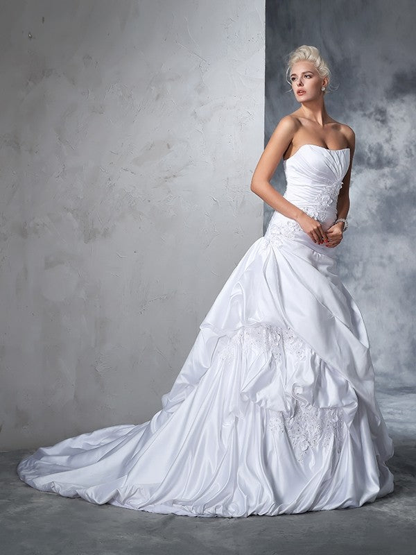 Ball Gown Strapless Applique Sleeveless Long Satin Wedding Dresses