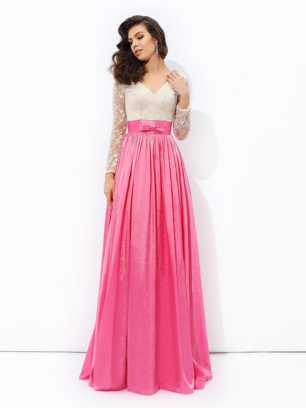 Robe trapèze/princesse en taffetas, col en V, manches longues et dentelle