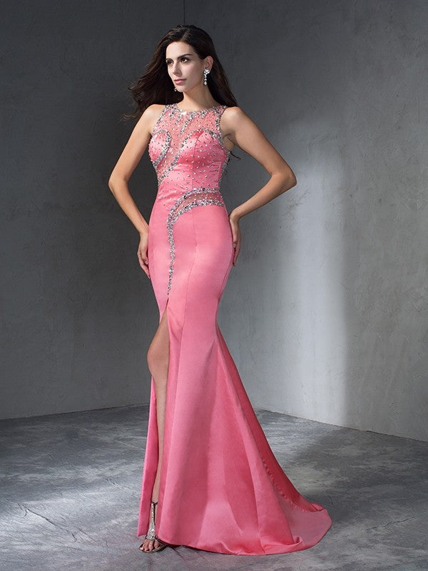 Robe longue en satin sans manches à col trompette/sirène et perles