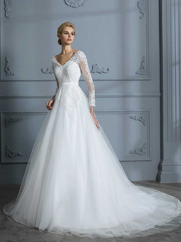 Robe de mariée en tulle et dentelle, col en V, manches longues, traîne courte
