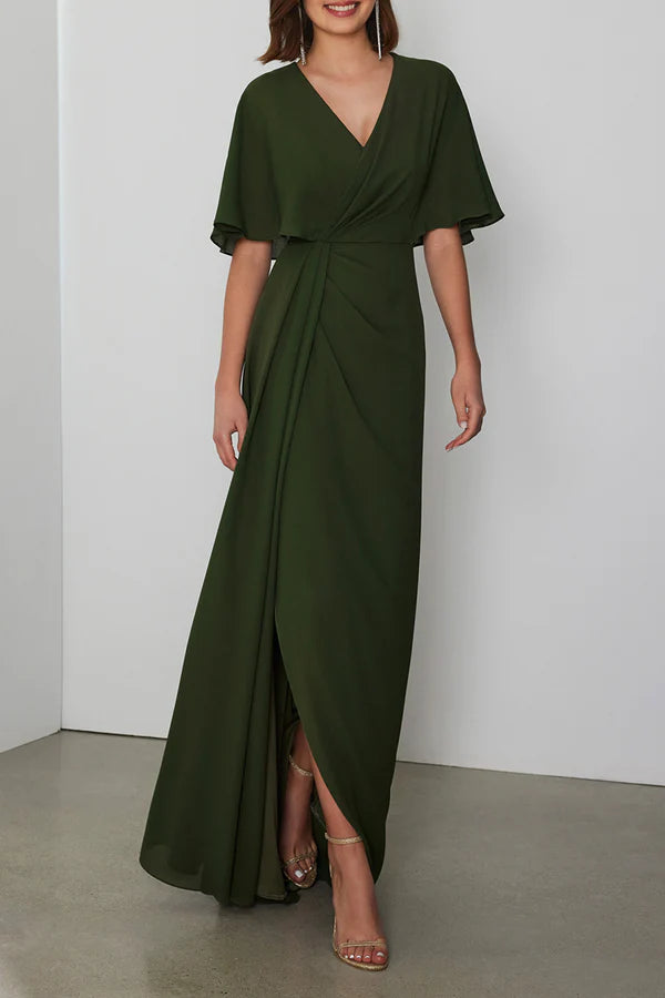 Haut court à col en V avec plis impériaux, robe de mère de la mariée