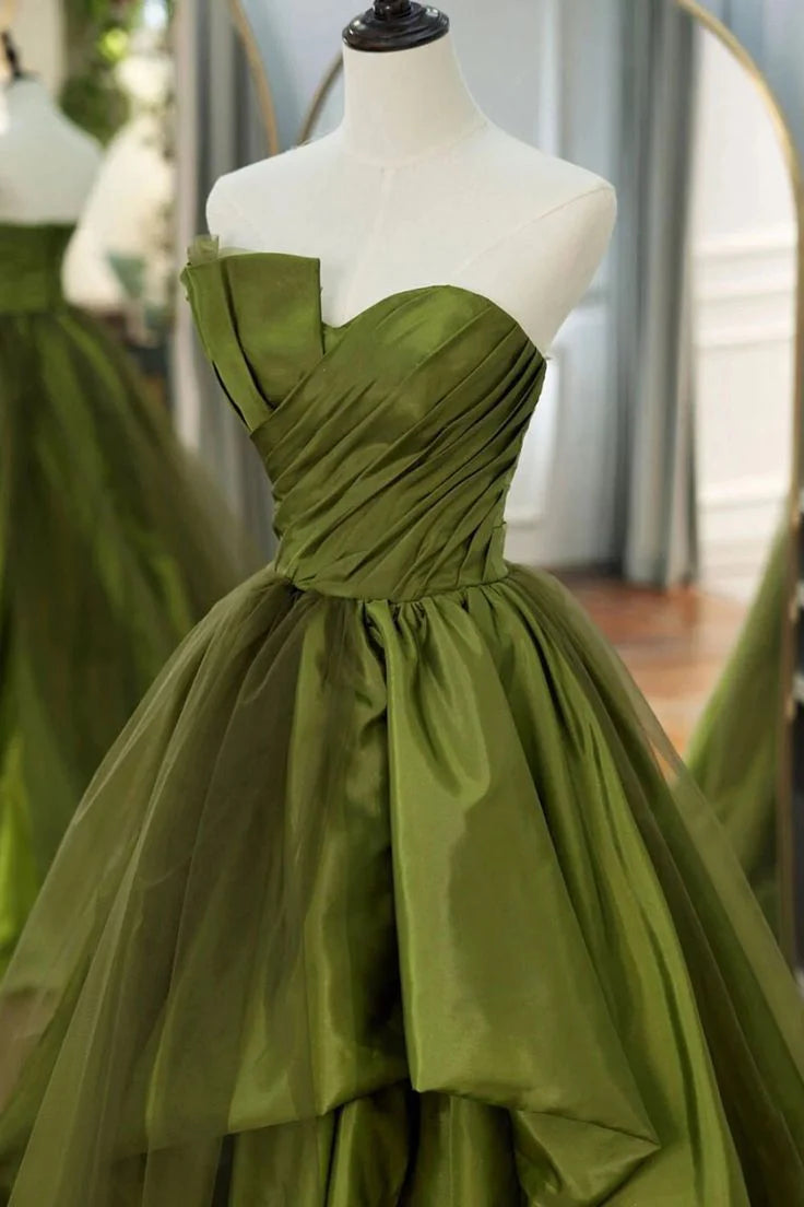 Robe de soirée trapèze en satin et tulle, sans bretelles, traîne 