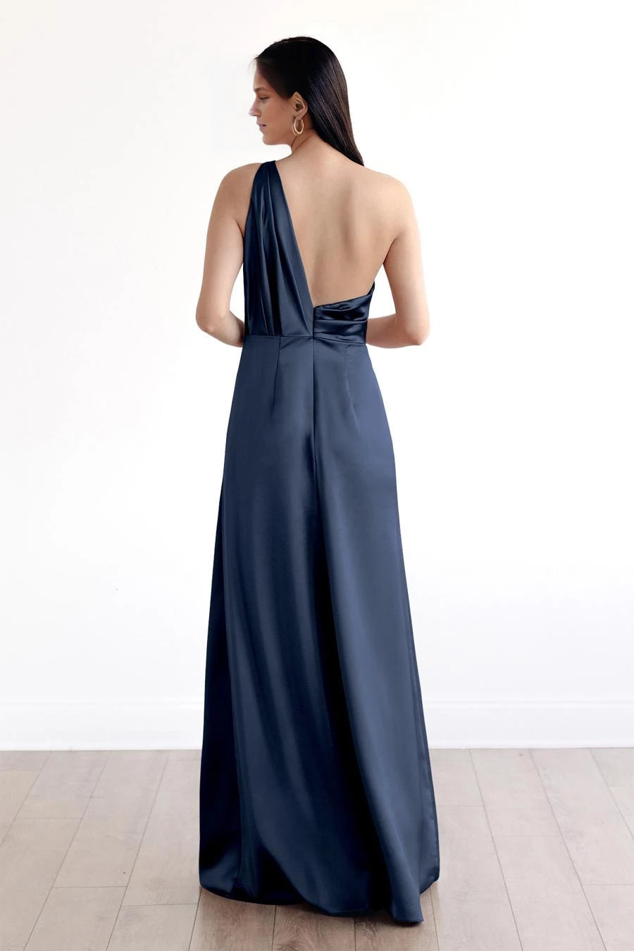 Asymmetric collar sleeveless backless and floor length Prom dress