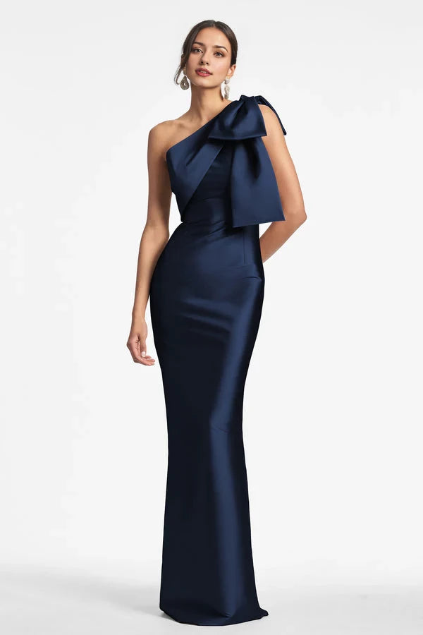 Asymmetric collar sleeveless bow shoulder exposed and floor length Prom dress