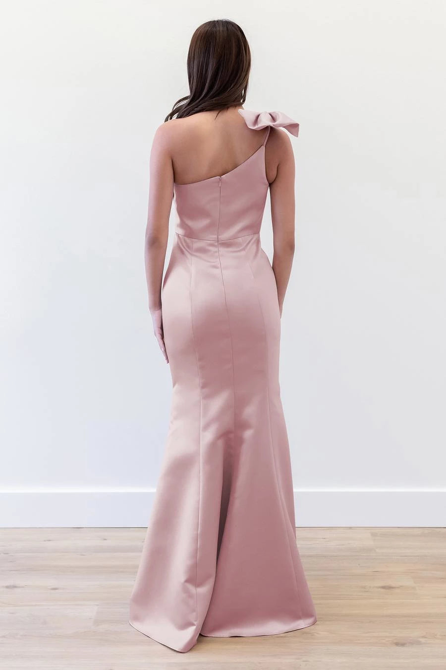 Asymmetric neckline off shoulder bow sleeveless shoulder backless and floor length Prom dress
