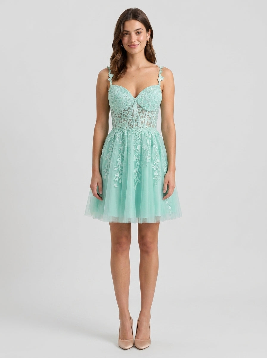 Charming A-Line Sweetheart Sleeveless Lace-Up Back Short Tulle Homecoming Dresses