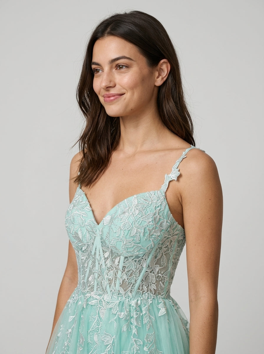 Charming A-Line Sweetheart Sleeveless Lace-Up Back Short Tulle Homecoming Dresses