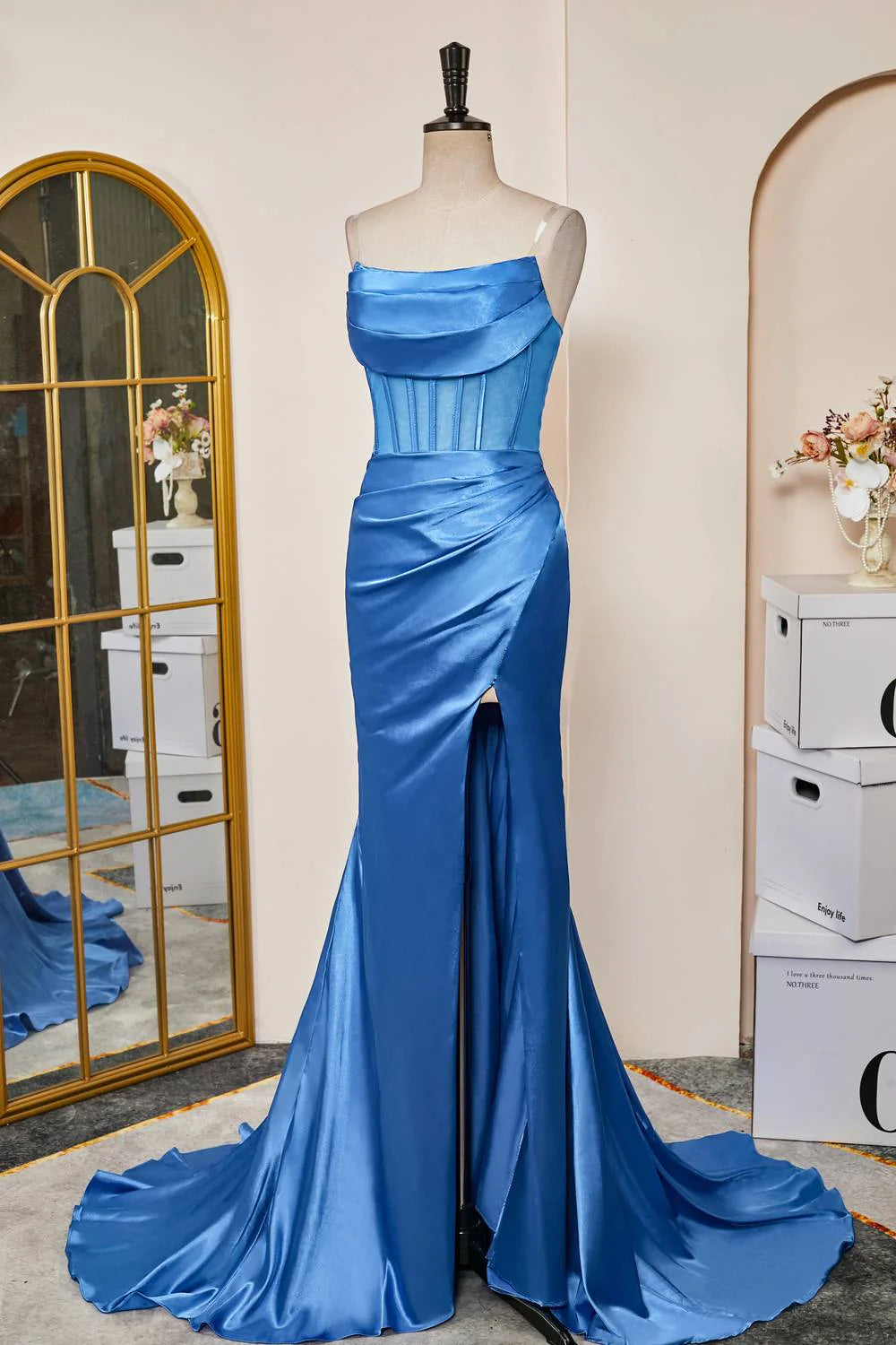 Chic Mermaid Strapless Corset-Front High-Slit Floor-Length Prom Dress