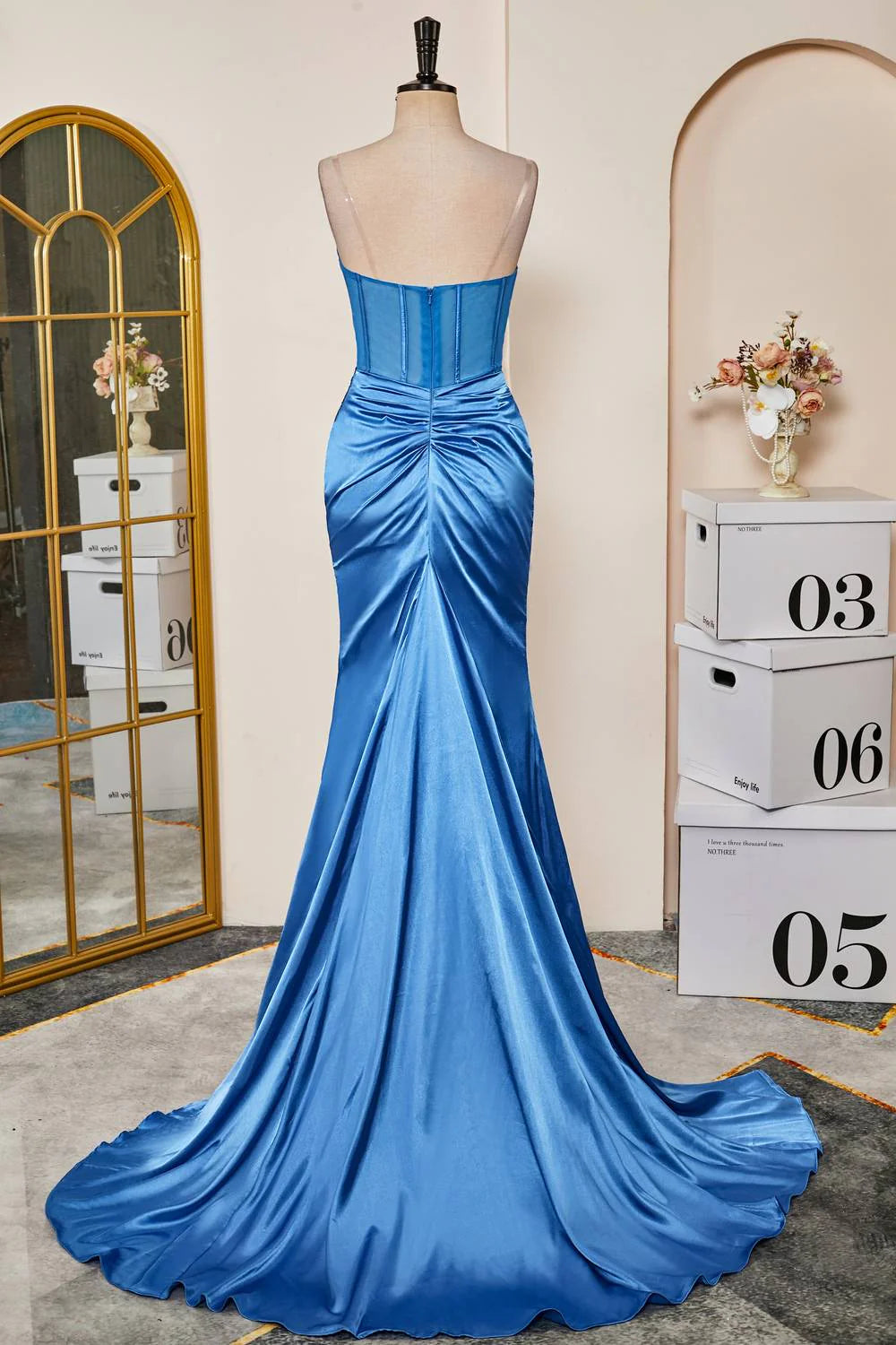 Chic Mermaid Strapless Corset-Front High-Slit Floor-Length Prom Dress