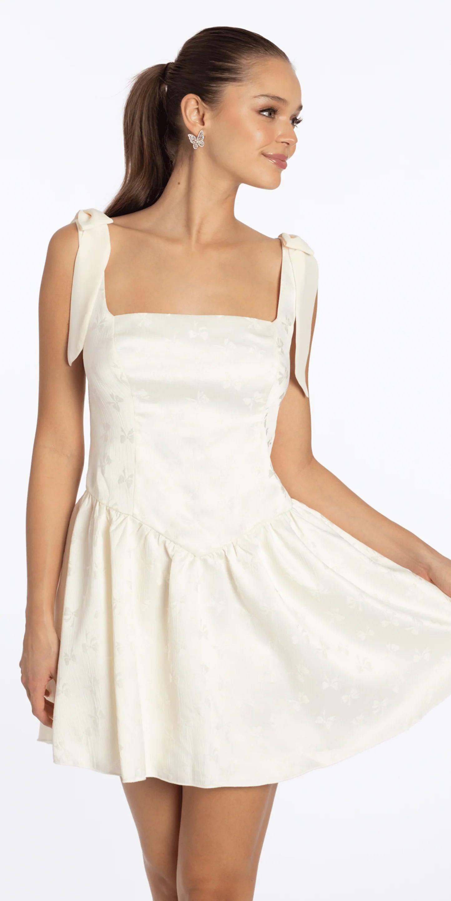 Chic A-line Square Neck Sleeveless Tie-Shoulder Zipper Back Mini Homecoming Dresses with Butterfly Jacquard