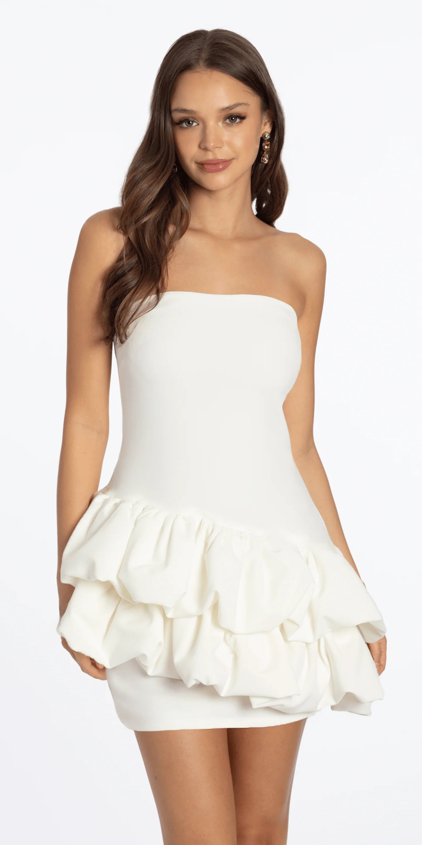 Chic Strapless Sweetheart Sleeveless Open Back Mini Ruffled Hem Homecoming Dresses for Juniors