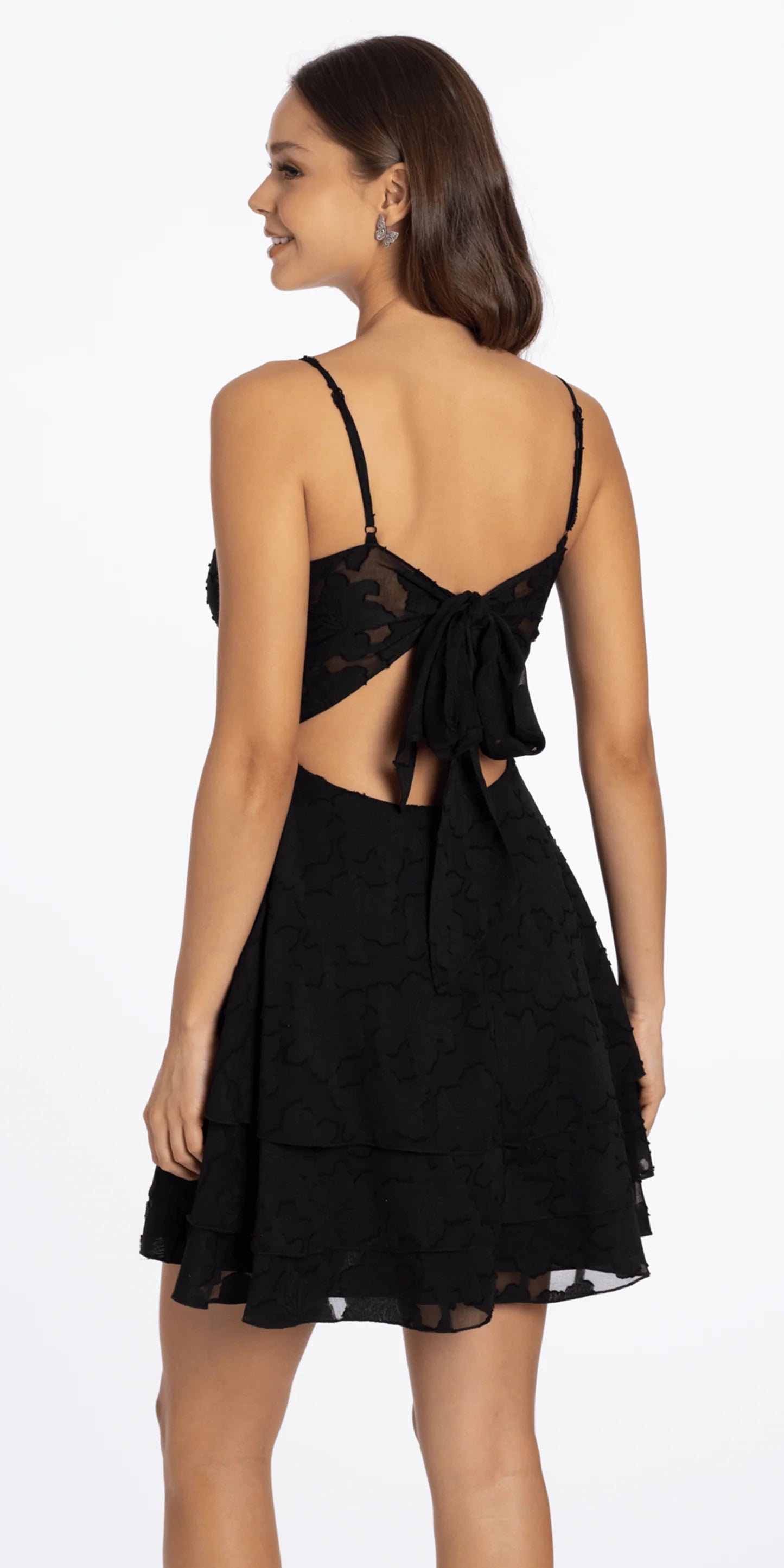 Chic Textured A-line Square Neck Spaghetti Strap Open Back Tiered Mini Homecoming Dresses for Juniors