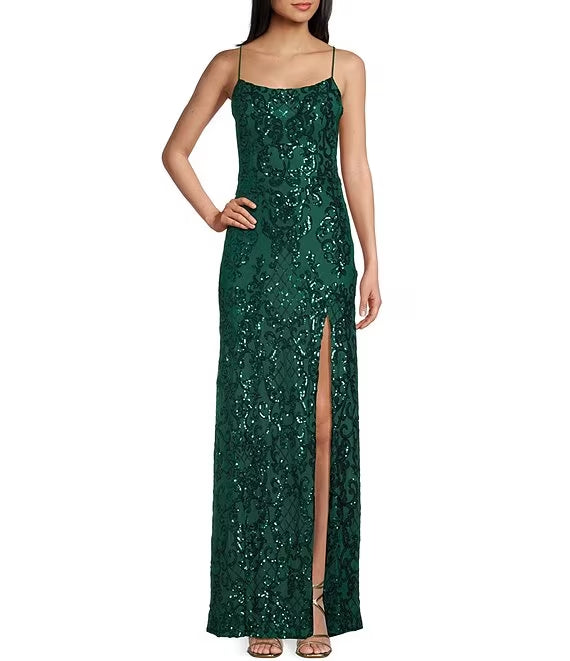 Robe de soirée longue à bretelles fines et épaules dénudées vert émeraude
