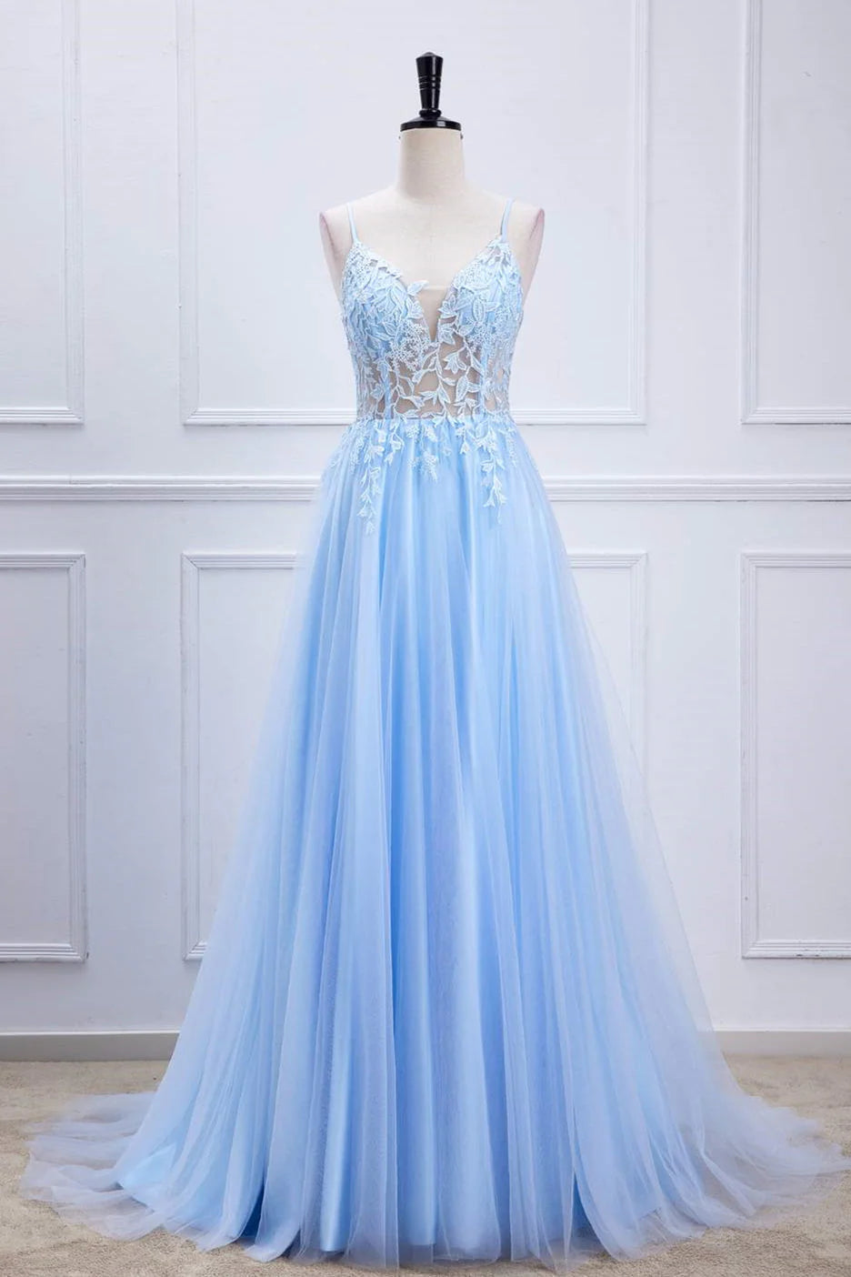 Dreamy A-Line V-Neck Spaghetti-Strap Lace-Up-Back Floral-Appliqué Floor-Length Prom Dress