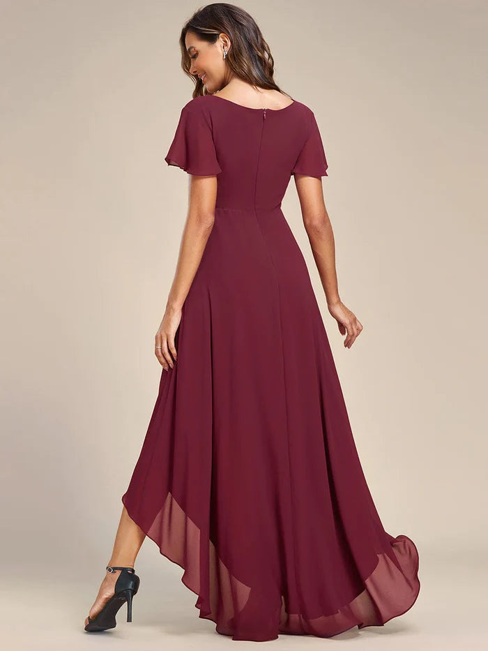 Fließendes High-Low-Chiffon-Brautjungfernkleid mit Rüschenärmeln 