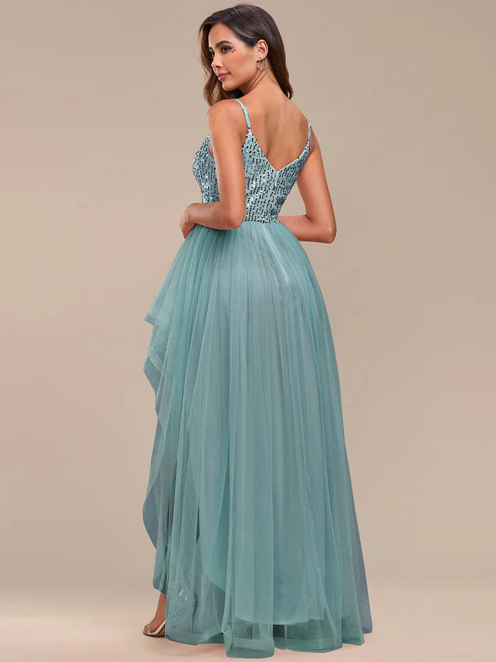 A-Linien-Abendkleid aus Tüll mit Spaghettiträgern und Pailletten 