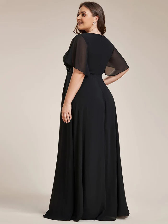 A-Linien-Abendkleid aus Chiffon mit Blumenapplikationen und kurzen Ärmeln in Übergröße 