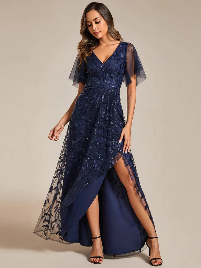Kurzärmliges, Paillettenbesetztes Midi-Abendkleid mit V-Ausschnitt und hohem Schlitz 