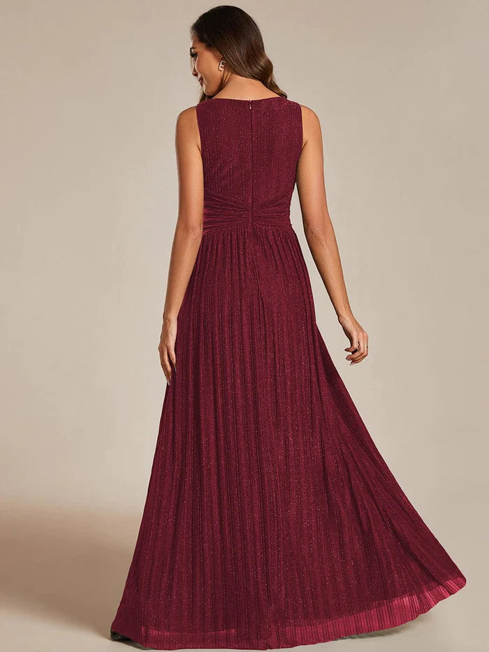 Glitzerndes, ärmelloses, plissiertes A-Linien-Abendkleid mit Empire-Taille