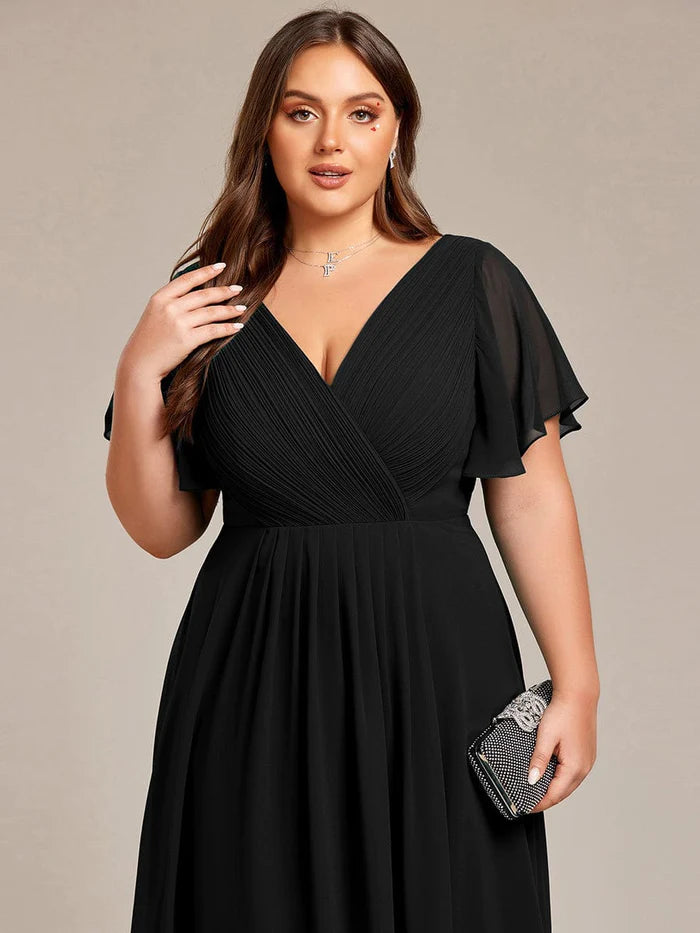 Plus Size Chiffon Midikleid für Hochzeitsgäste mit doppeltem V-Ausschnitt und Rüschenärmeln 