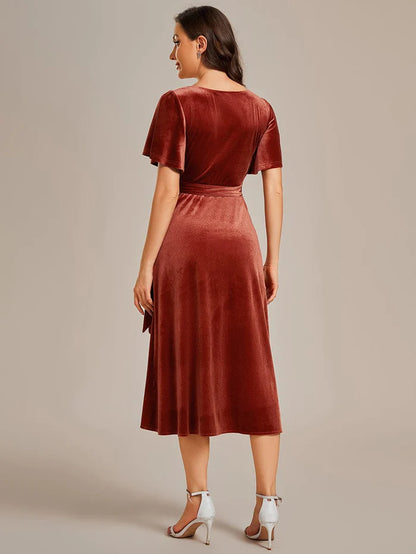 One-Piece Type Short Sleeves V-Neck Velvet Midi Wedding Guest Dress