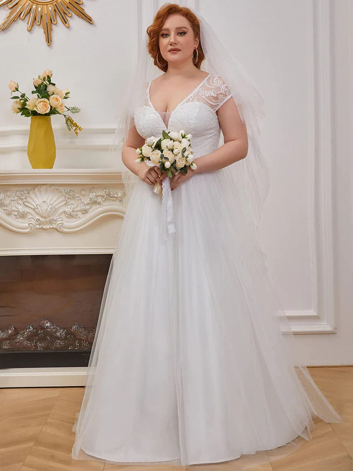 Robe de mariée décontractée grande taille en dentelle à manches courtes et appliques