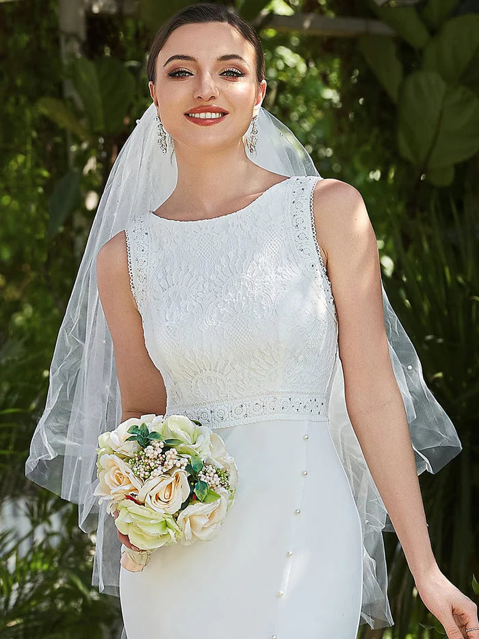 Robe de mariée décontractée sans manches en dentelle florale, col haut, fente latérale 