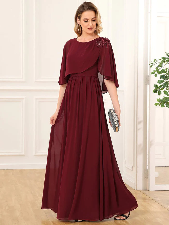 Robe de mère de la mariée en mousseline de soie à col ras du cou et coupe trapèze 