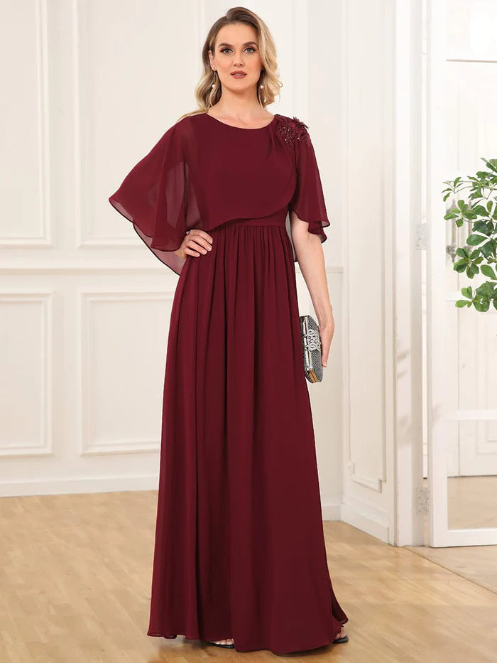 Robe de mère de la mariée en mousseline de soie à col ras du cou et coupe trapèze 