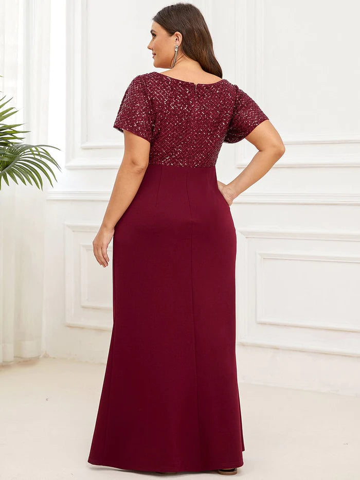 Bodenlanges, kurzärmliges Paillettenkleid für die Brautmutter in Übergröße 
