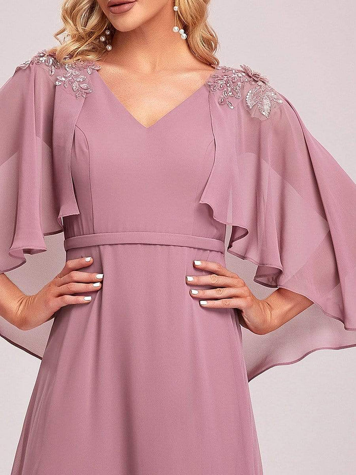 Robes de demoiselle d'honneur élégantes en mousseline fluide à col en V avec volants 