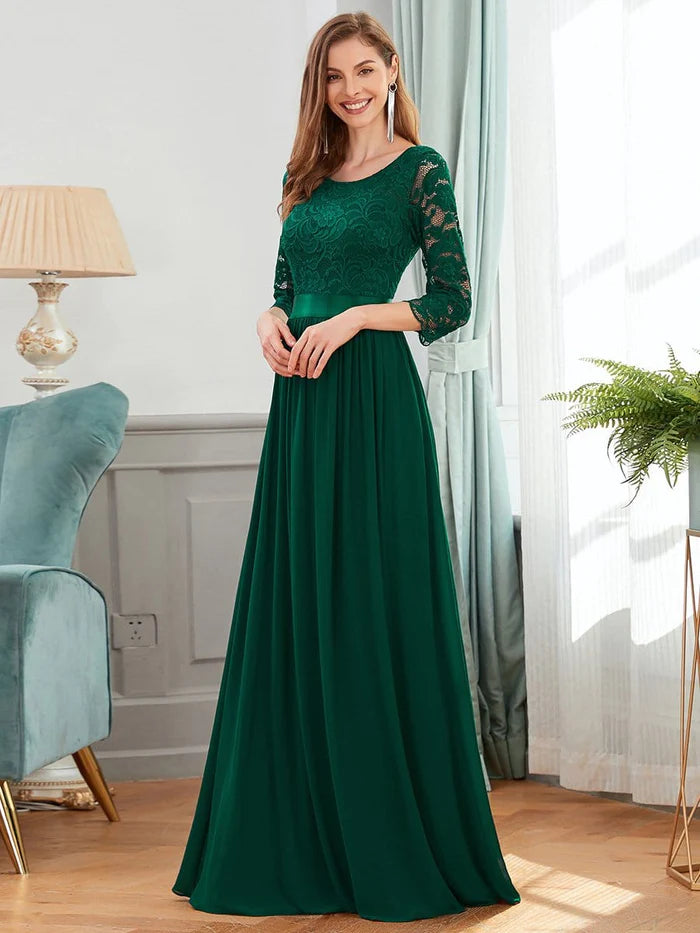 Durchsichtiges bodenlanges Abendkleid aus Spitzenchiffon mit halben Ärmeln 