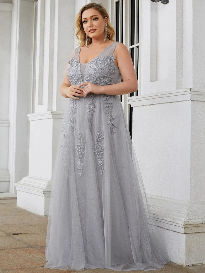 Maxi-Abendkleid in Übergröße aus ätherischem Tüll 