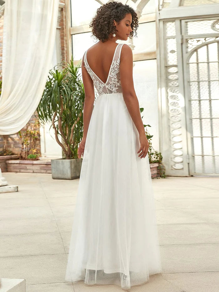 Robe de mariée longue et élégante en tulle 