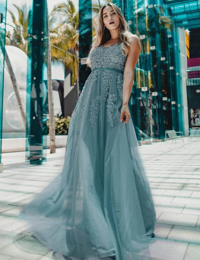 Maxilanges, elegantes, ätherisches Tüll-Ballkleid 