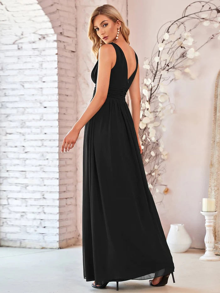 Plissiertes, ärmelloses Chiffon-Maxikleid mit V-Ausschnitt