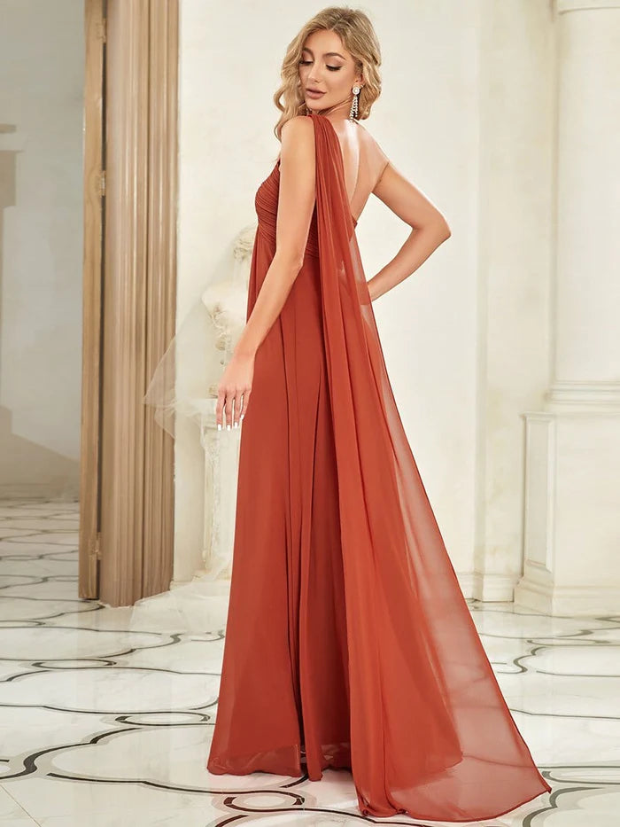 Langes Abendkleid aus plissiertem Chiffon mit einer Schulter 