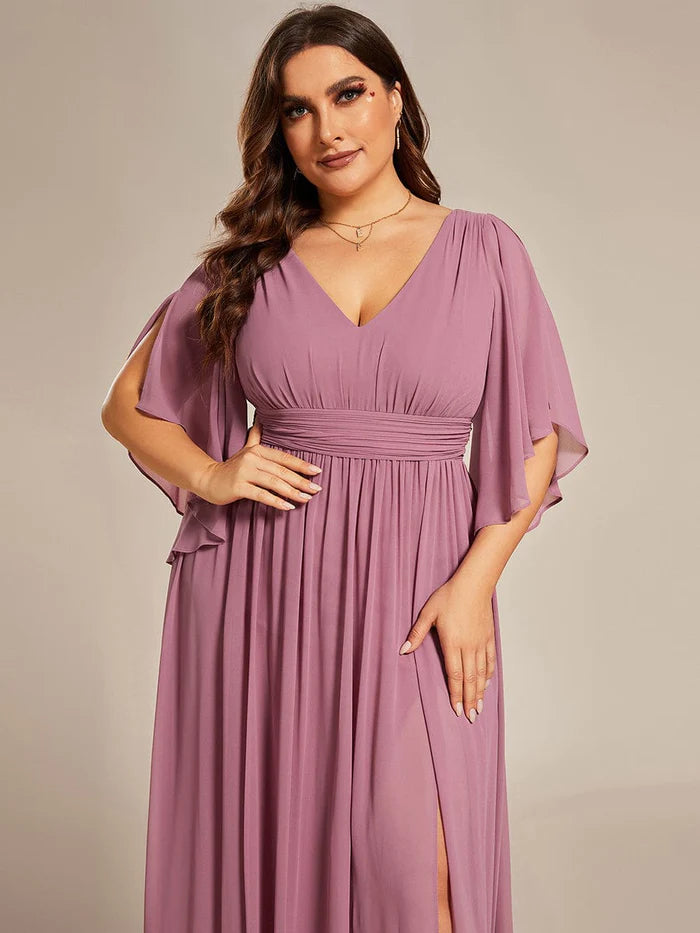 Plus Size A-Linien-Brautjungfernkleid aus Chiffon mit halben Ärmeln und V-Ausschnitt 