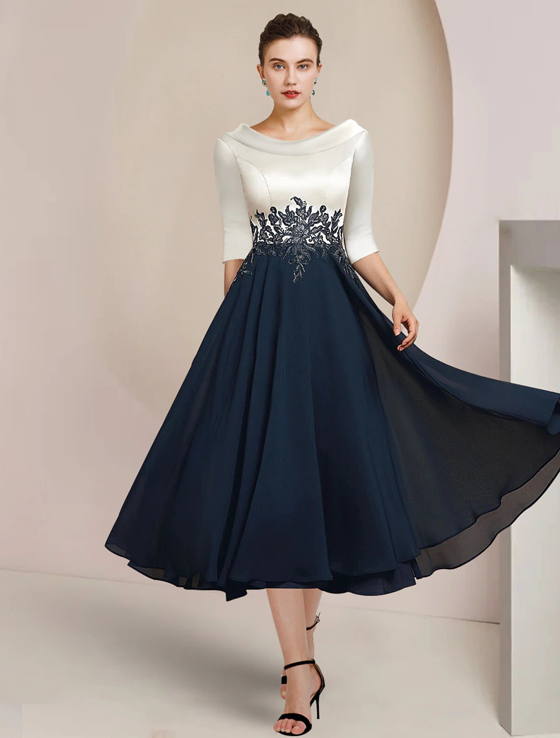 Elegant A-Line Bateau Neck Lace Tea Length Mother of the Bride Dress.