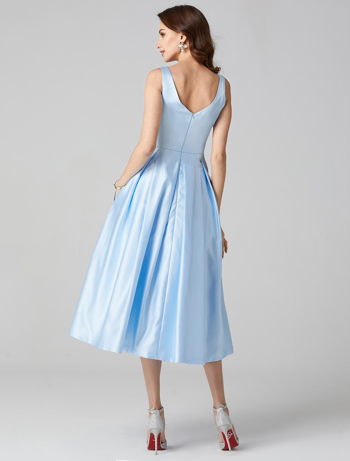 Model wearing A-Line Jewel Neck Tea Length Cocktail Dress.