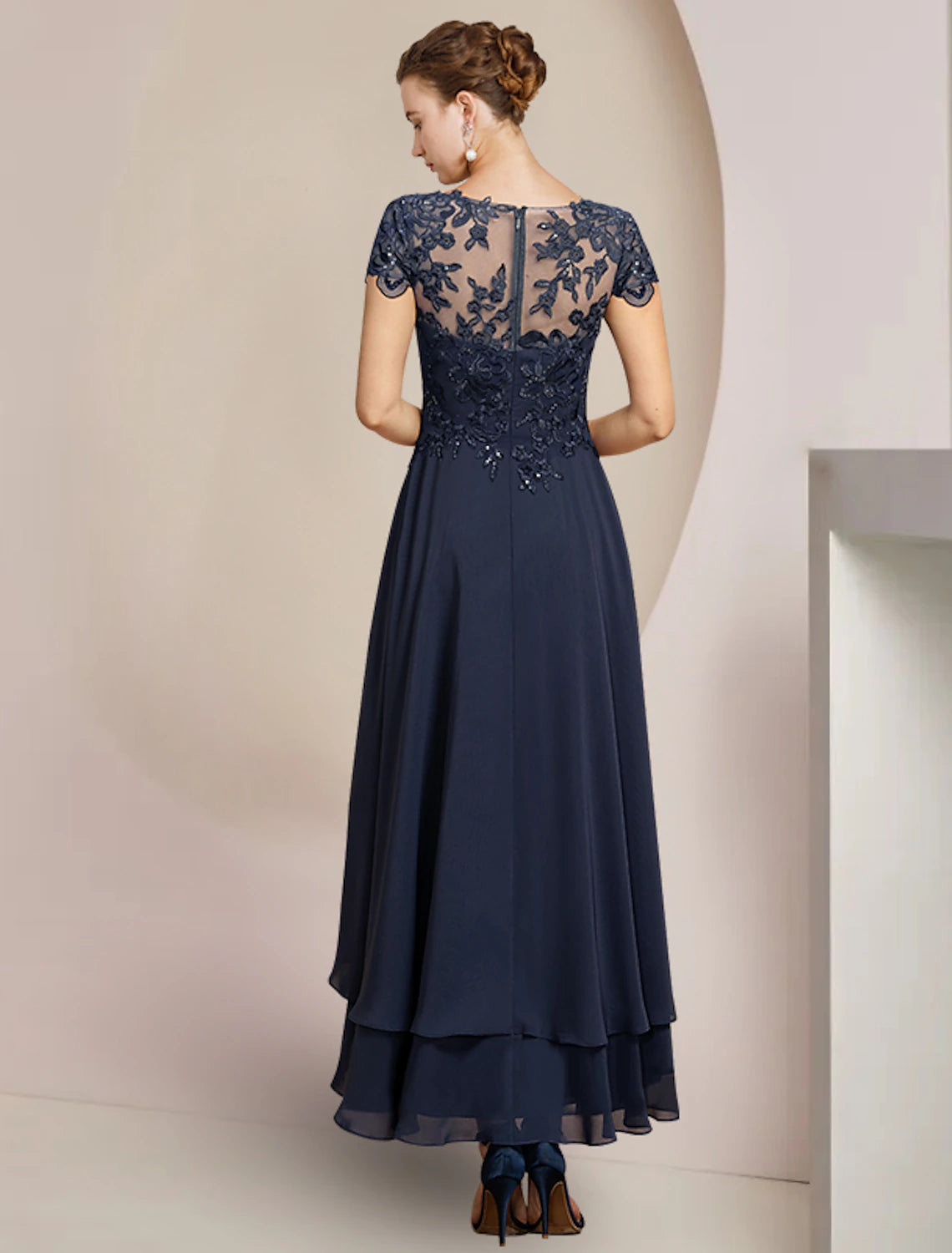 Elegant A-Line Scoop Neck Short Sleeve Sequin Lace Tea Length Dress.