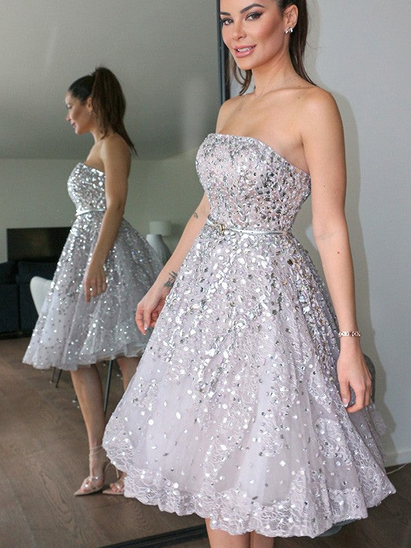 Elegant A-Line Strapless Sequin Tulle Knee-Length Homecoming Party Dress.
