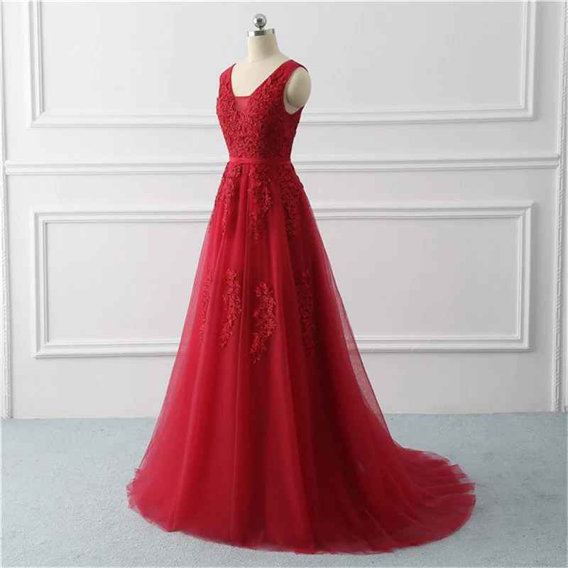Robe de bal longue rouge élégante en tulle et dentelle, col en V, dos nu, perles