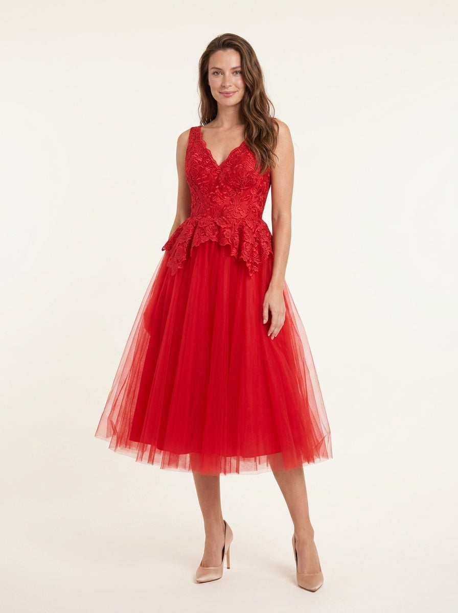 Elegant A-Line V-Neck Lace-Up Tulle Red Midi Homecoming Dress.