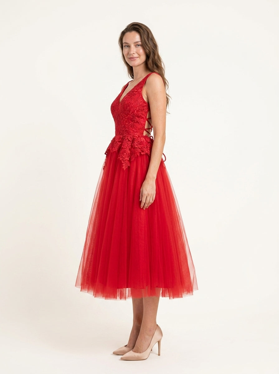 Elegant A-Line V-Neck Lace-Up Tulle Red Midi Homecoming Dress.