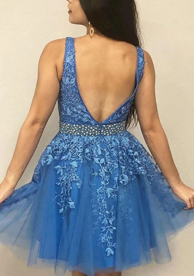 Elegant A-Line V-Neck Short Lace Beaded Homecoming Dress.