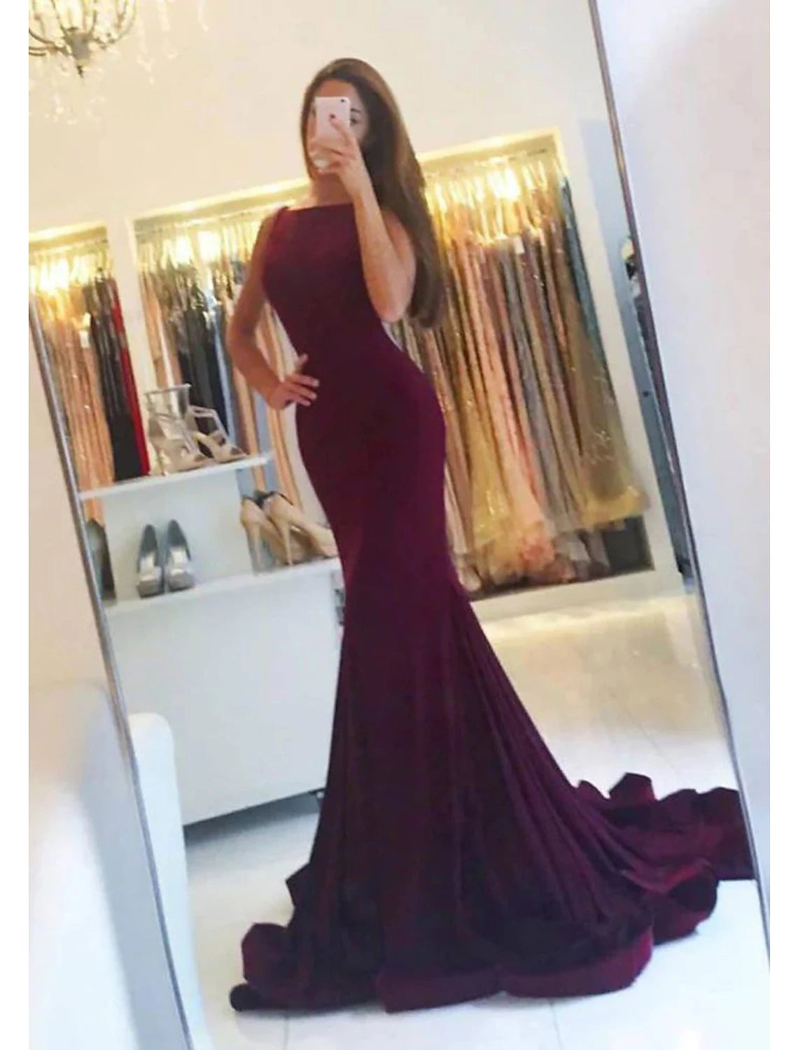 Elegant Mermaid Trumpet Pleated Spaghetti Strap Long Gown for Prom & Evening.